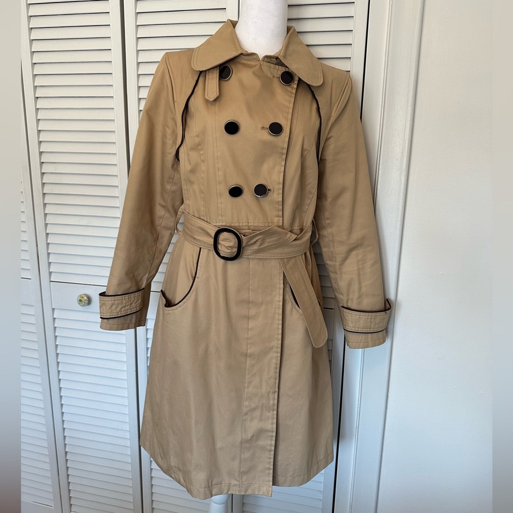 Vintage Soia & Kyo Trench Coat, fits like a M/L (labeled as XL)